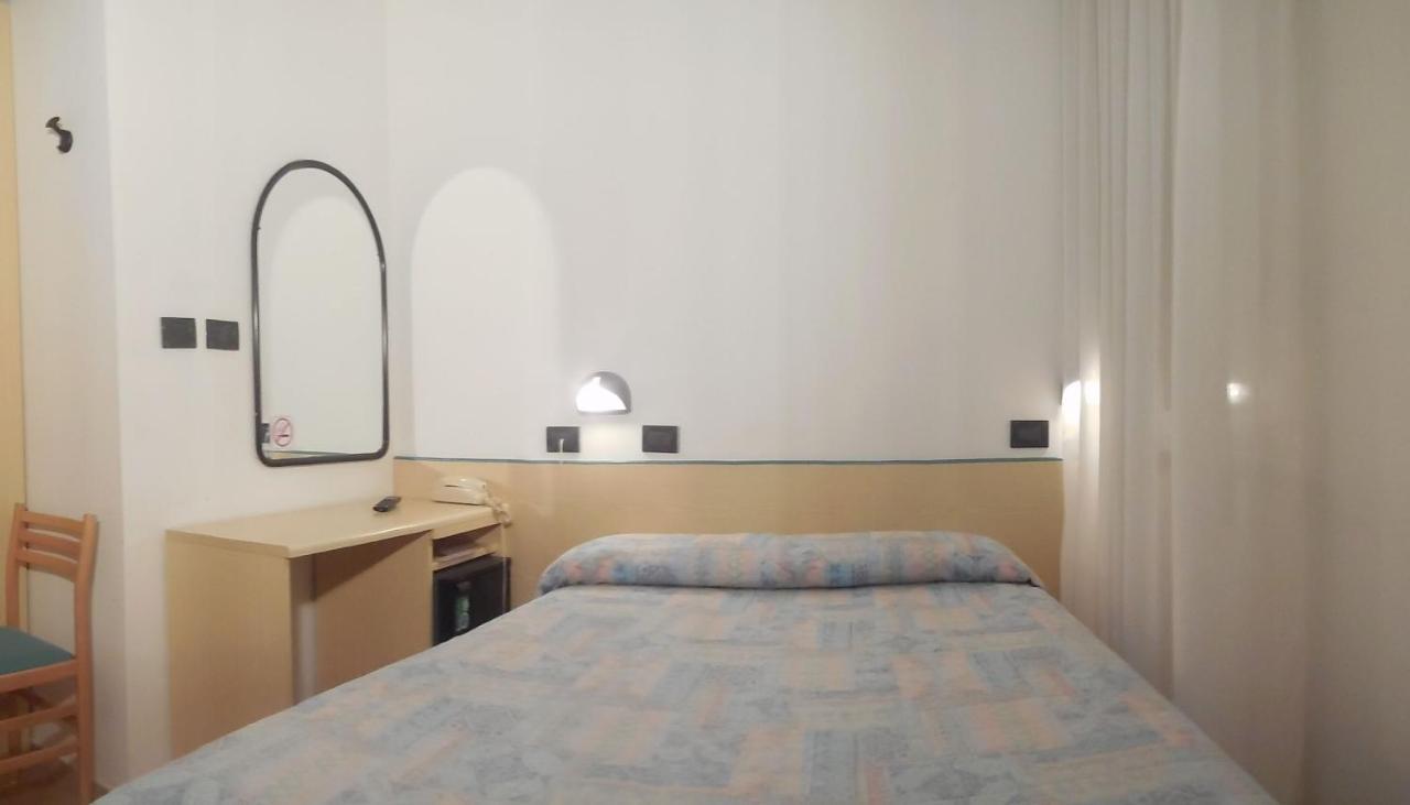 Hotel Prestige Lido di Camaiore Habitación foto