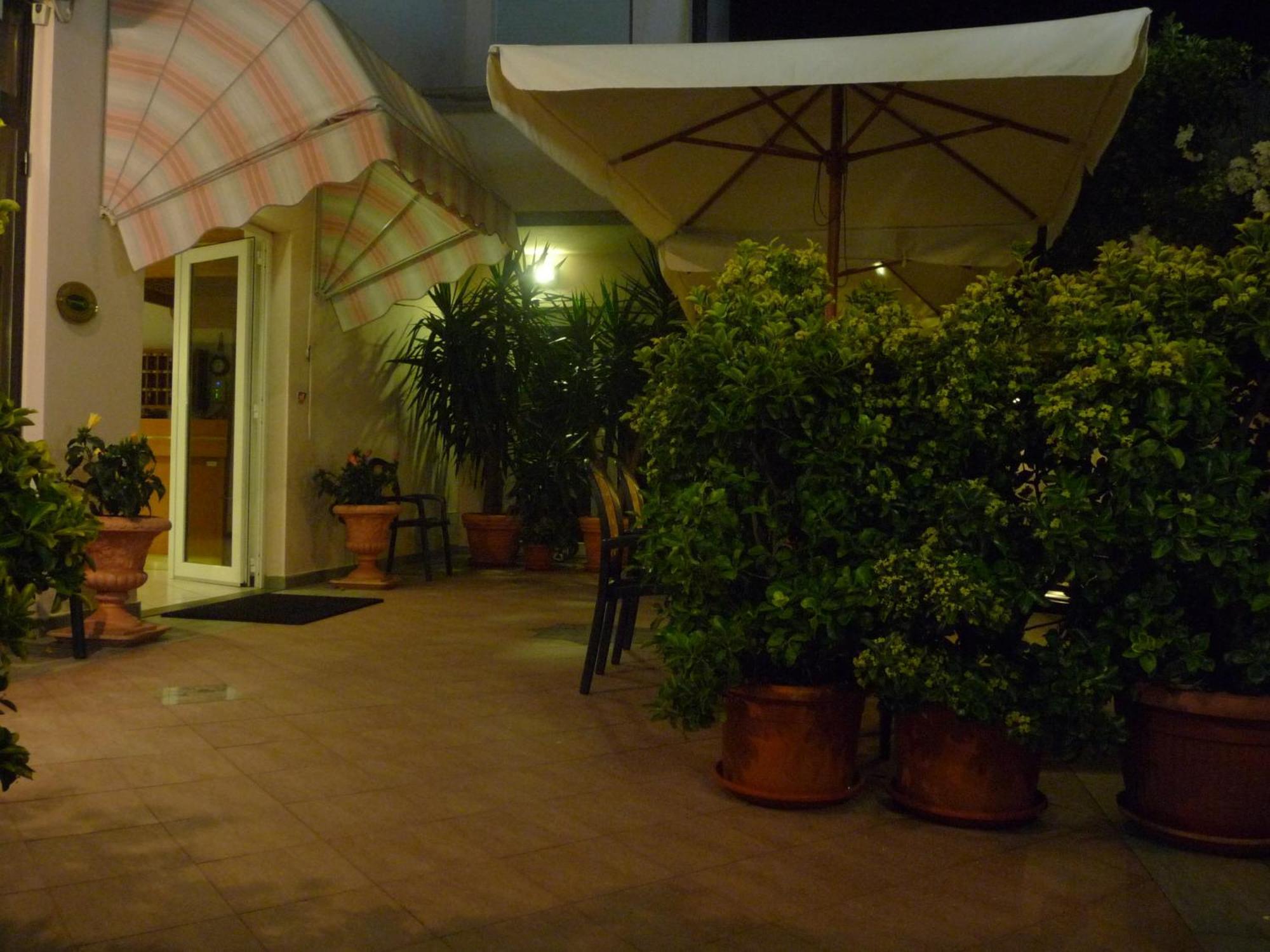 Hotel Prestige Lido di Camaiore Exterior foto